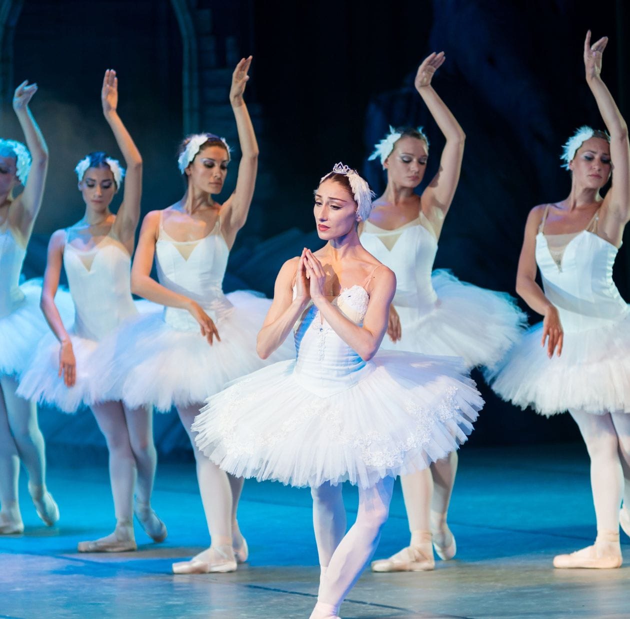 Dancers returning to the stage after recovering from injuries with proper treatment